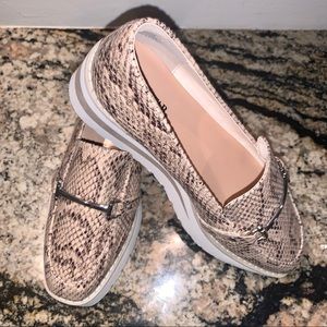 Snake Print Loafers / Size 7